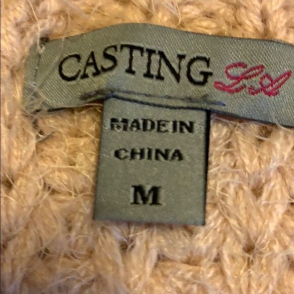 NWOT Casting LA New  Cream Color Off Shoulder Cropped Sweater. - Picture 9 of 10